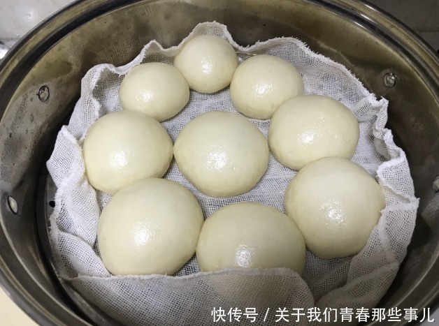 酵母菌|蒸馒头用大火还是小火?很多人用错了火,难怪馒头干硬塌陷,不香