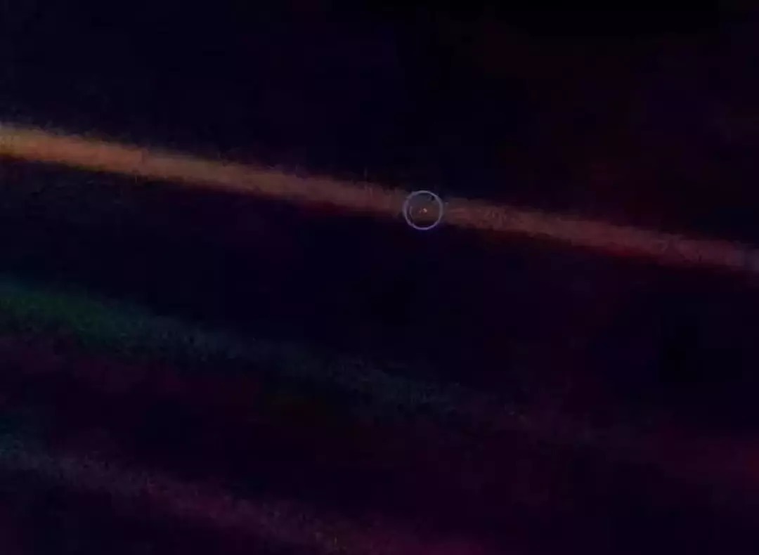 宇宙中的地球(组图),当你骄傲或绝望时看看,会找到平和与勇气