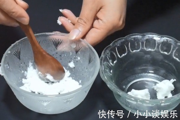 不管衣服多脏多臭,洗衣服时放一颗“它”,搓一搓立马干净如新!