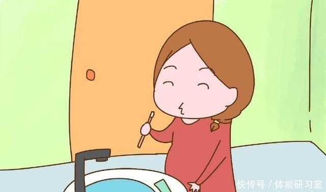 怀孕|怀孕以后,孕妈妈尽量少用这2种牙膏,对你和胎儿都不好!