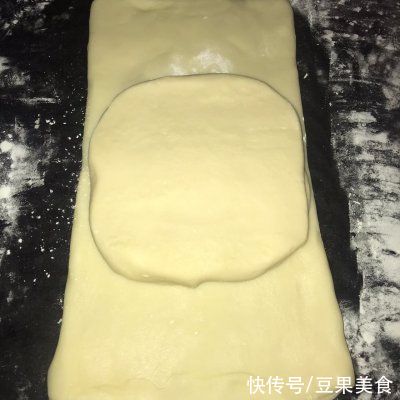 油皮|酥到掉渣的苏式鲜肉月饼（中级西点师开酥法）
