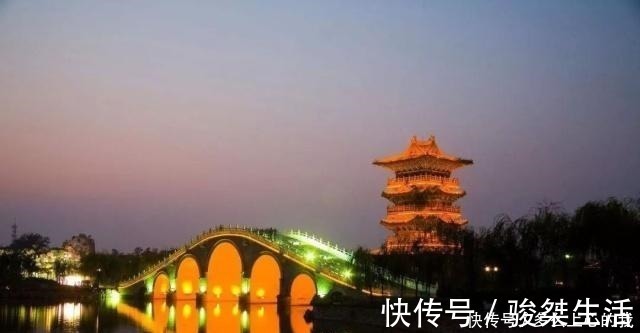 乌衣巷|一首诗千古名篇,感受世事变迁兴亡交替,一起欣赏刘禹锡的《乌衣巷》!