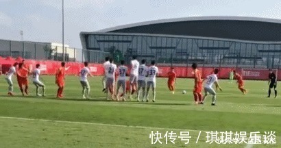 卡帅|世界波+梅开二度!恒大归化国脚爆发,打消质疑32岁开启新技能!