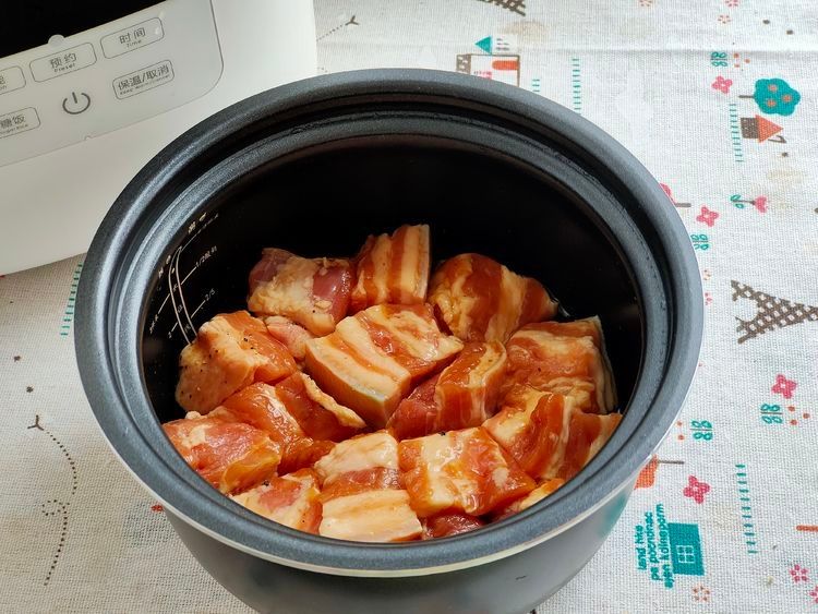 电饭煲版的懒人红烧肉，这样做太简单了，厨房小白也能学会