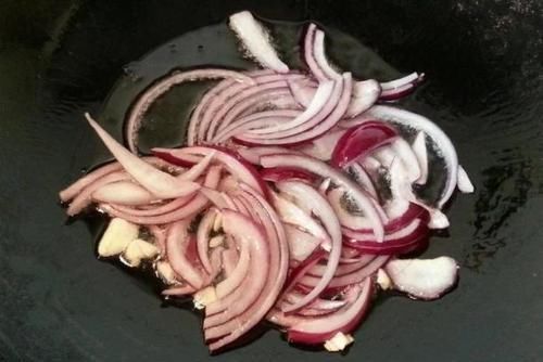 炒洋葱加上它,清理血管垃圾,血管不堵,洗肠刮油,小肚子消失了