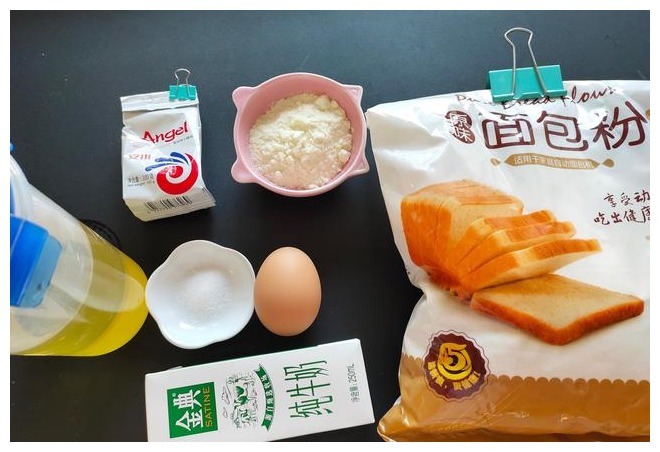 像云朵一样软的牛奶面包,不加一滴水,奶香浓郁又香甜