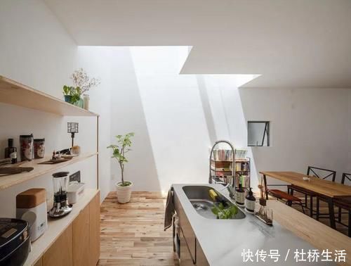 拐角处|今日屋主丨83拐角处的家，一半空间用来“浪费”，太想住了！
