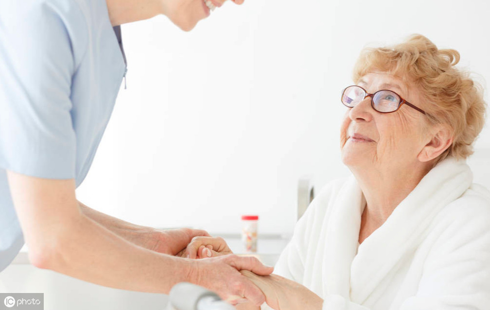 应力性尿失禁|妇科医师女人处于绝经期,记住4个字,多吃2种菜,远离早缞