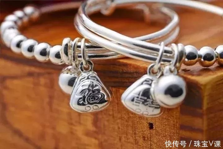 说女人戴了硬银会出事?今天告诉你真相