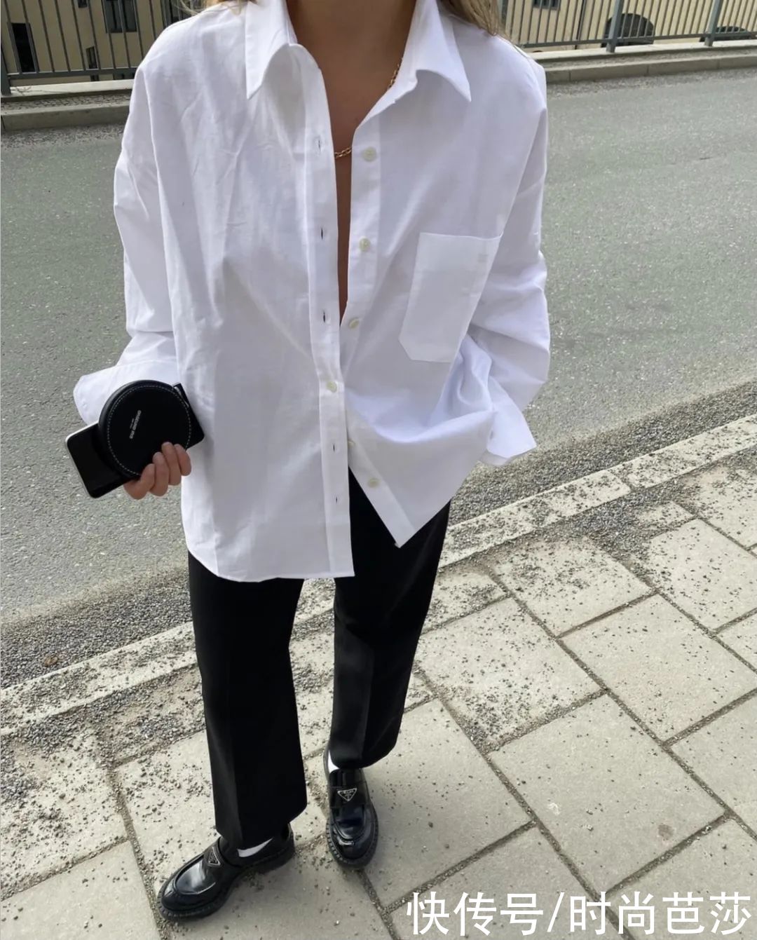 驼背女孩，如何穿出气质感？