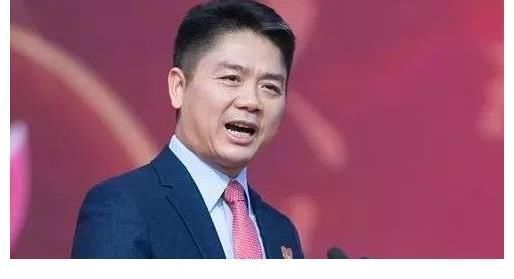 刻录机|看看刘强东和章泽天的家,地上全是女儿的玩具,真的太接地气了