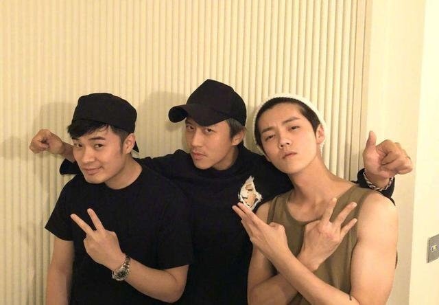 神秘嘉宾|鹿晗陈赫邓超抱团他们的头像早已说明一切，退出跑男是有原因的