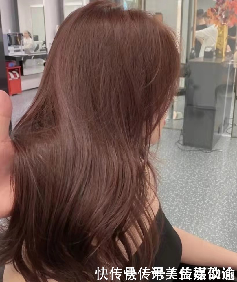 姐妹们|火遍2021的流行发色,紫灰色素颜无压力,亚麻棕灰掉色也很美