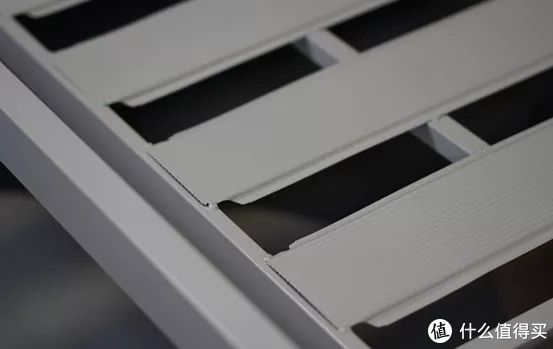 不锈钢|装修日记 篇三十二:没甲醛也没味的铁艺床,为啥塌了?支撑/床板/高度/材质/喷漆/颜色/安装,7个选购要点大盘点!