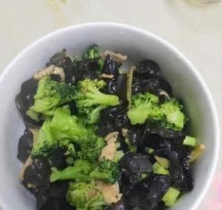 减肥|从142斤瘦到98斤,只靠一个食谱,坦言减肥一定不能挨饿