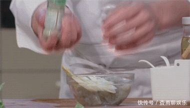 大虾|煮虾时,到底用热水还是冷水以前没注意,难怪虾肉不鲜还腥味重