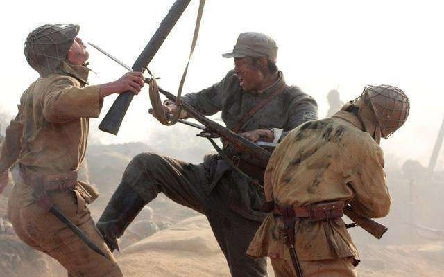 历史|抗战时，我军大砍刀能劈断日本刺刀吗？老兵发怒：胡说八道