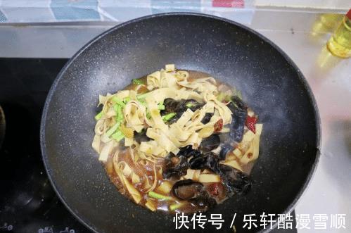两张豆腐皮完成一道家常菜,酱香味十足,快手简单