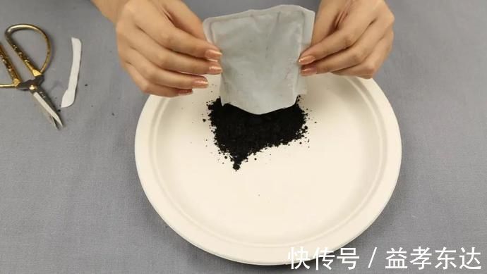 应急360°丨一小伙贴7个暖宝宝险被烫?暖宝宝的正确使用指南在这~