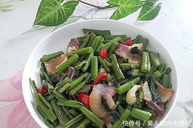  秋天|秋天多吃此菜，维生素高于大白菜，清热解毒润肠通便，2块钱一捆