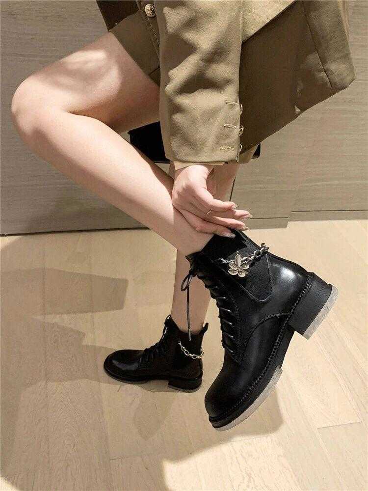 铆钉 冬天马丁靴也不要乱穿,这“三款”笨重又难搭配,赶快舍弃吧