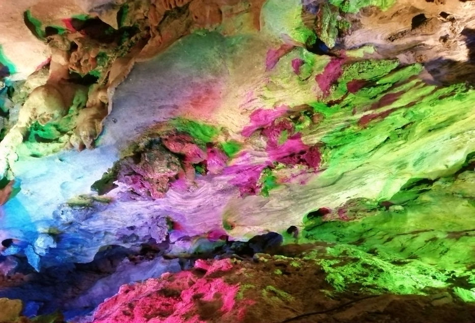 溶洞|光怪陆离，五彩斑斓——游石花水洞地质公园