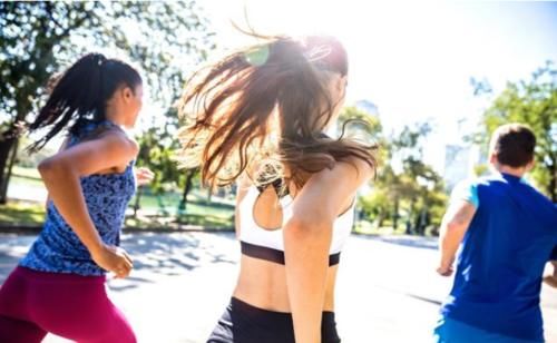 方大哥|50岁广州男子，每晚坚持夜跑5公里，一年之后，他得到了什么？