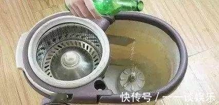 双氧水|擦地板费时费力还擦不干净，用这一招让你爱上擦地板，干净又简单