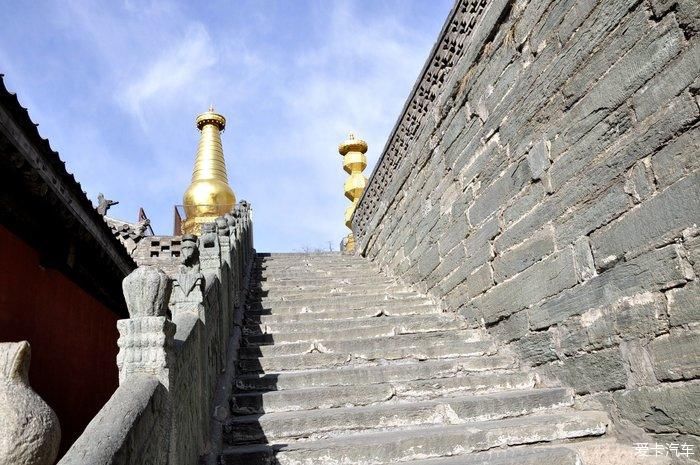 走进五台山最古老的寺院—显通寺