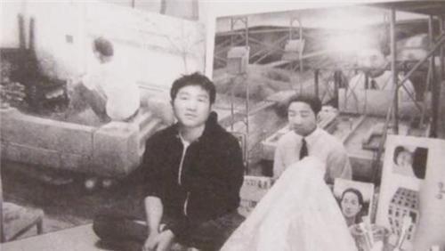 讽刺画|他留下200多幅讽刺画后自杀,死后一幅卖412万,能一眼看懂是天才