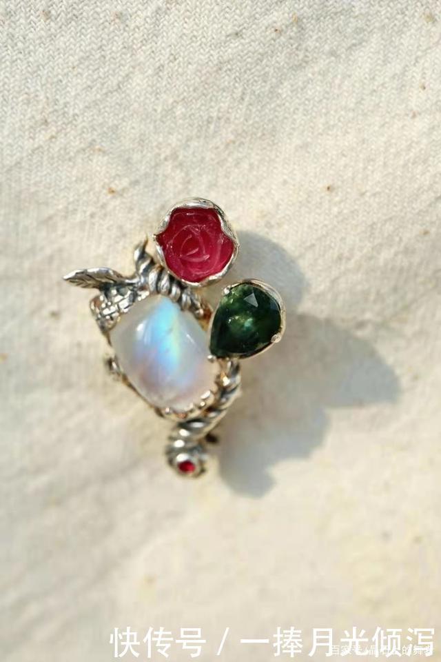 把珠宝做成心脏的样子，分享一些充满创意元素的珠宝