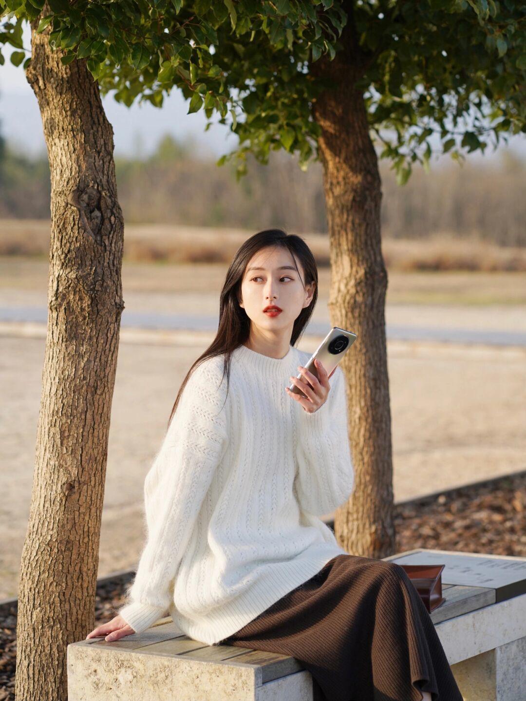 博主|作为冬季最实用单品,“毛衣”能让你轻松演绎高级,适合熟女