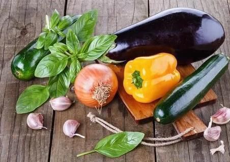 日常生活中|甲状腺出现结节不要怕,记住5吃3不吃,结节或许会慢慢变小!