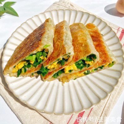 皮薄馅大|免揉面版韭菜盒子??皮薄馅大太好吃啦