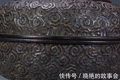 果盒!清代紫檀木雕·祥云龙纹果盒