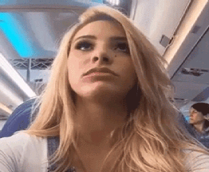 |搞笑GIF趣图:这货也能上地铁?