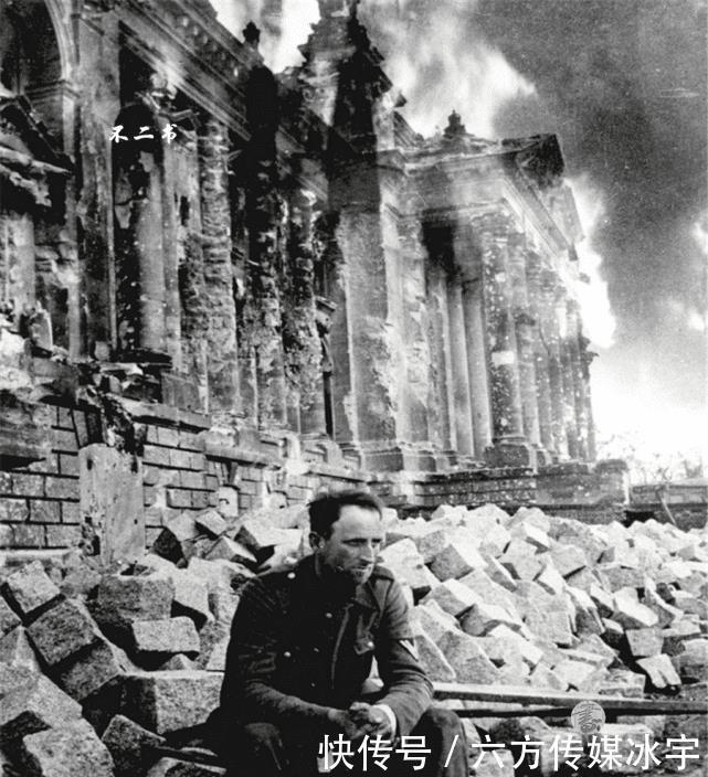 老照片|柏林战役老照片在苏军250万兵力的进攻下，恶魔迎来了消亡