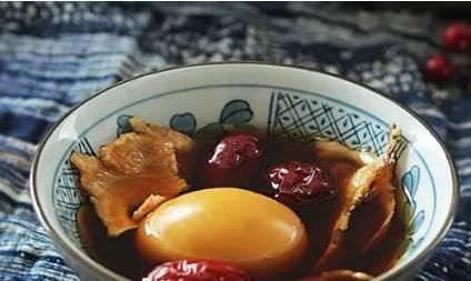 你见过这样吃鸡蛋的嘛？八种神奇的鸡蛋吃法，每种都有它的作用！