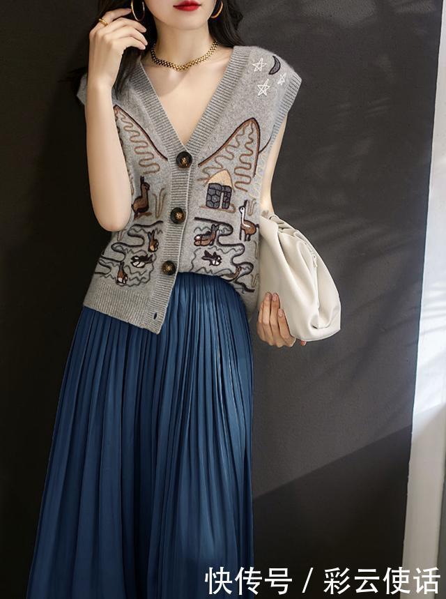 今年流行这“早秋马甲”,显瘦洋气,连背影都美爆了,太美了