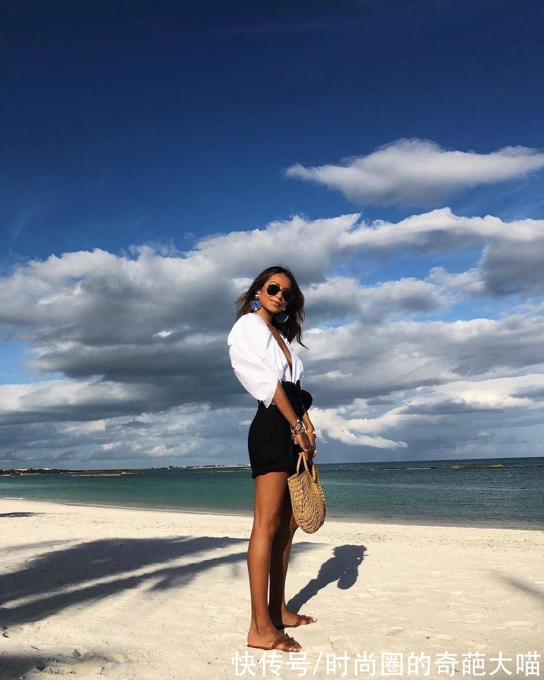 小个子|35岁的1米5大妈，头大身小却斩获600万粉丝，穿搭竟比造型师还牛