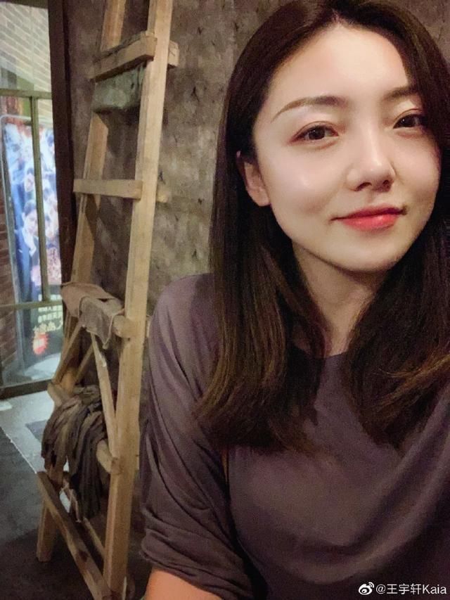 孟非 非诚勿扰王宇轩:5年上3个相亲节目就是不牵手,后被孟非赶下台