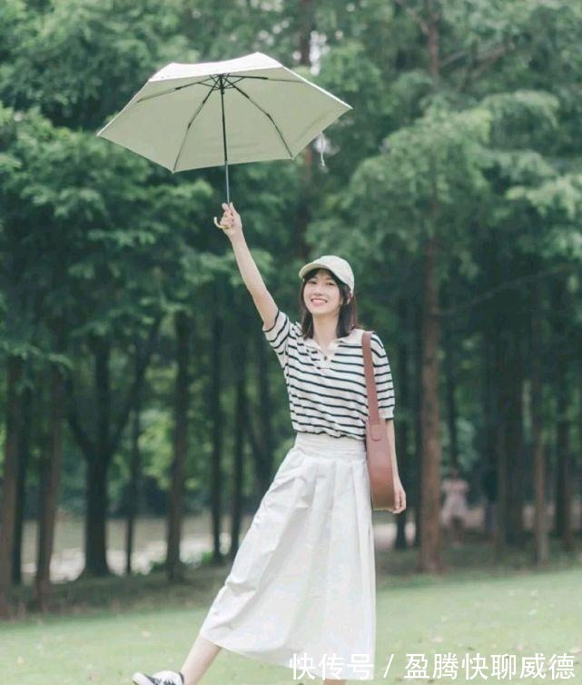 半身裙|极简的穿搭风格看似随意，却不经意间透露着高级，温柔又有气质