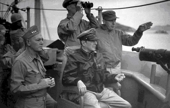 有何|麦克阿瑟为何坚持扩大朝鲜战争,背后有何目的?看美国人怎么说!