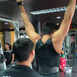 强壮|最帅肌肉和尚,还拥有一身强壮的肌肉,让人羡慕不已!