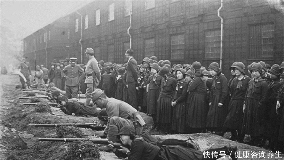 原子弹|为何说原子弹下无冤魂，看看二战时的日本女人都在干些什么