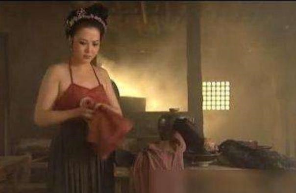 孙二娘#水浒传中三位角色女将,一位落得美好结局,一位却被乞丐玷污清白!