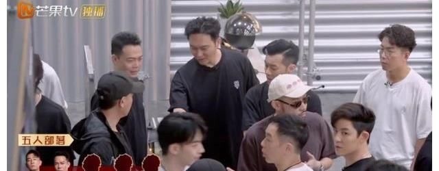 披荆斩棘的哥哥开播纷争不断,GAI护兄弟被喷,连陈小春都敢怼