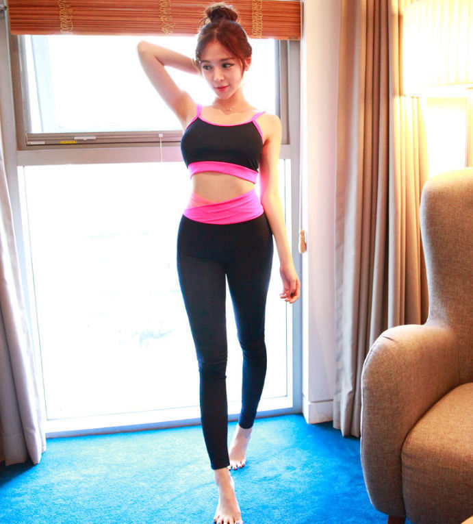 美女 美艳绝伦的紧身打底裤美女,倾国倾城,尽显性感女性魅力!