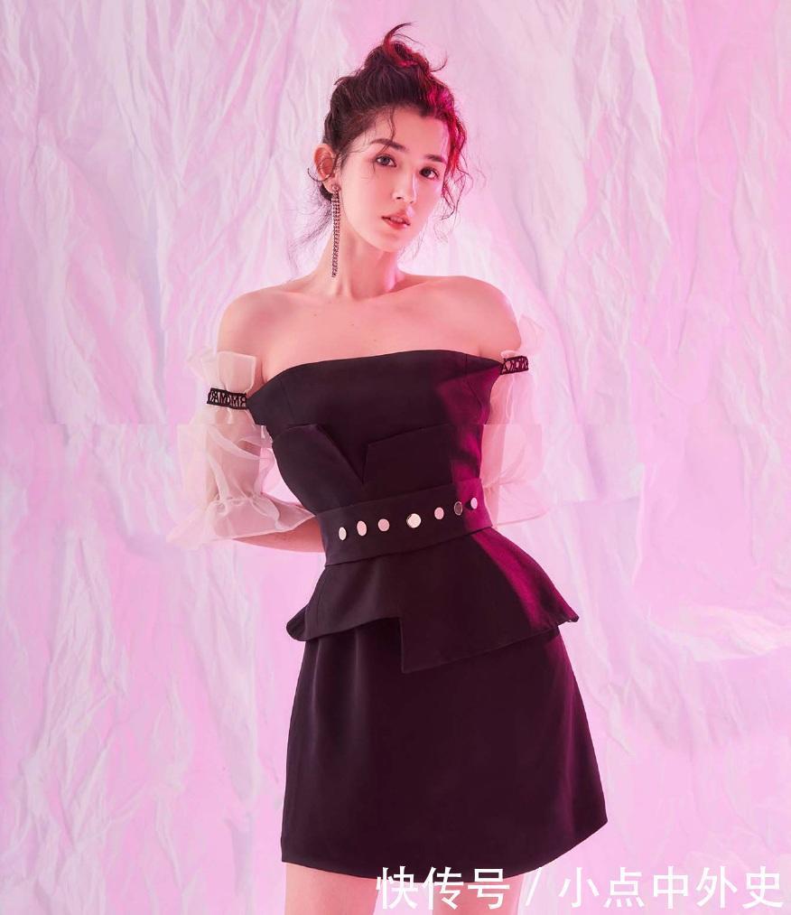 哈妮克孜的脚是有多小,35码的鞋子还大了?竟然得用丝带捆!