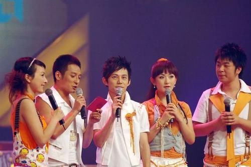 何炅|名气大又赚得多,可能《快乐大本营》停了,5个主持人也不在意了